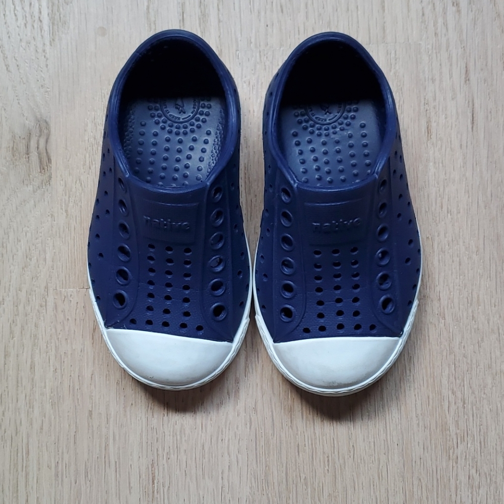 Native Toddler Size 5